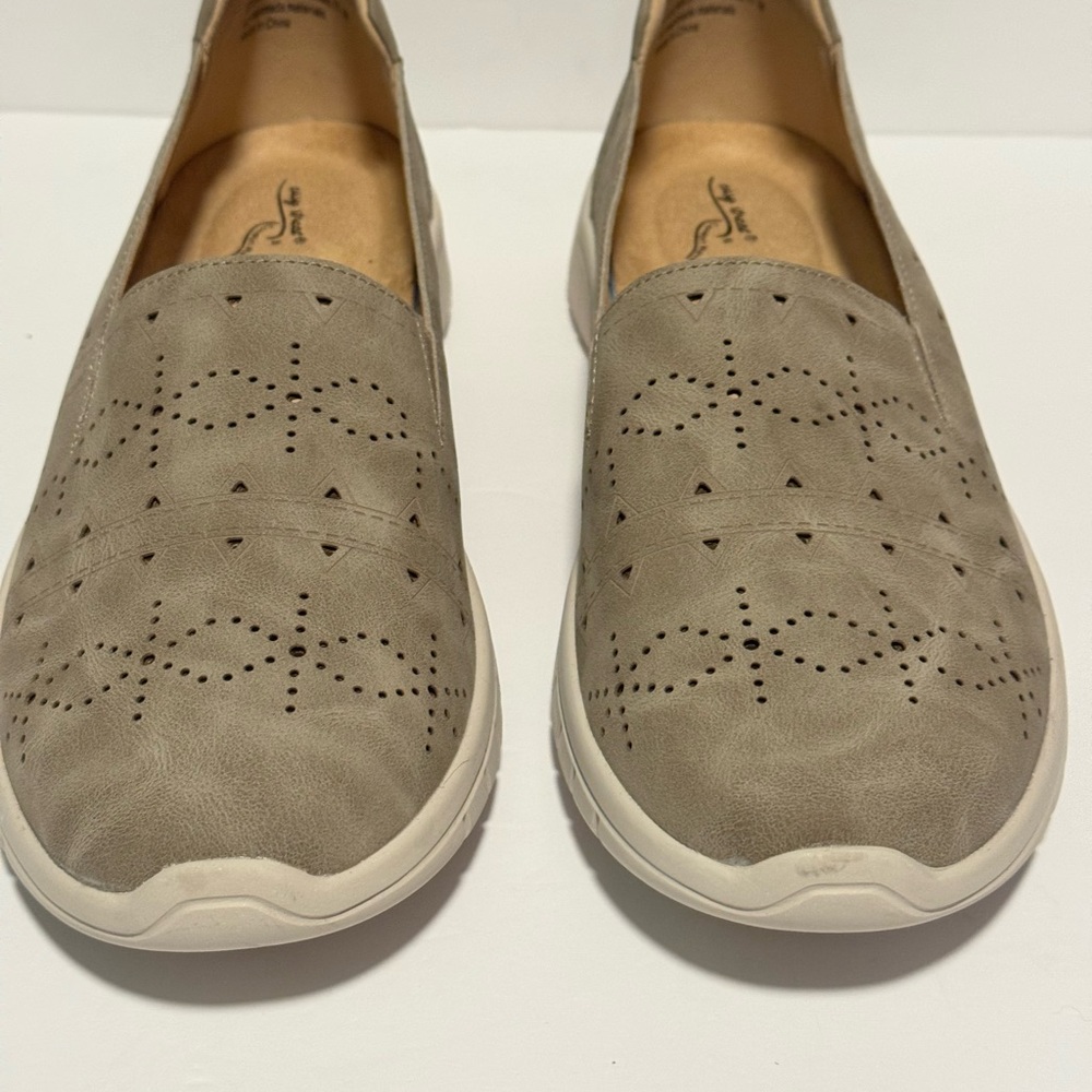 Easy Street Comfort Flats Women's 11 Shoes Slip Ons Leather Loafer Tan Suede EUC